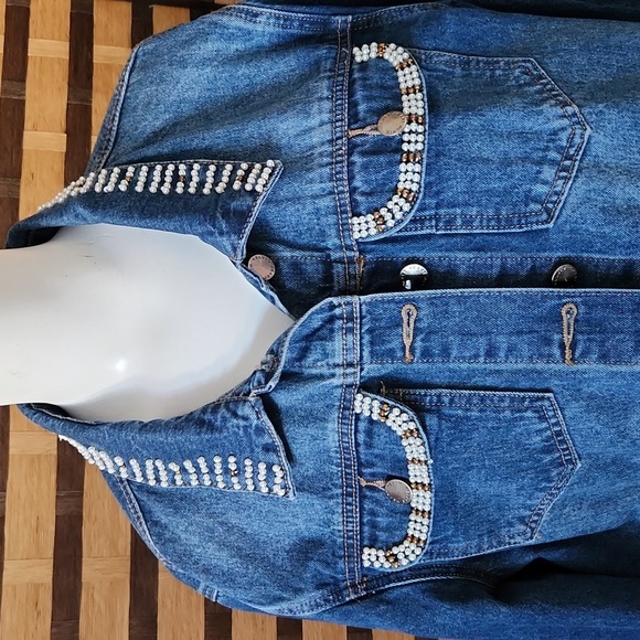 Beaded jean jacket - Picture 5 of 11